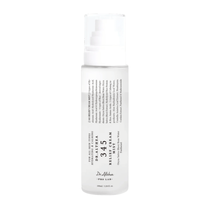 Dr. Althea 345 Relief Cream Mist su sfondo bianco, una leggera mist viso con formula bifasica che idrata, calma e rafforza la pelle per tutto il giorno.