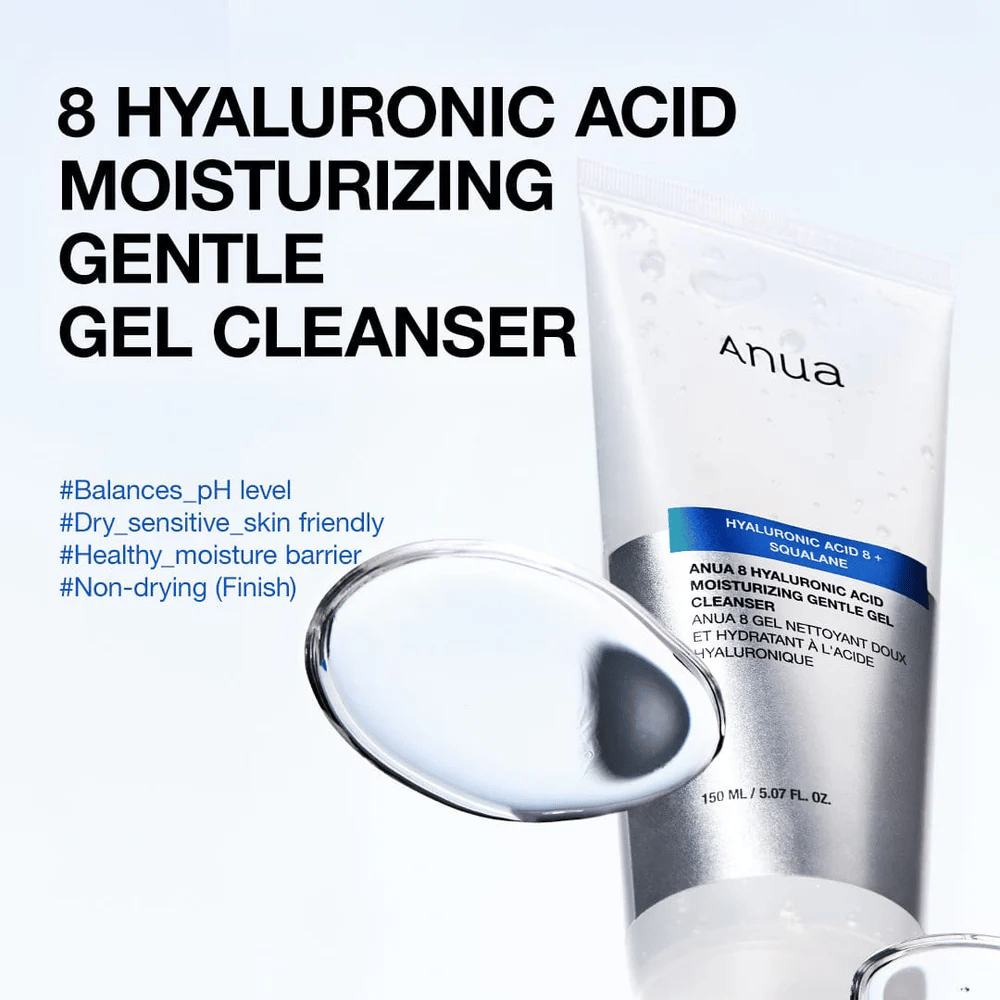 Anua 8 Hyaluronic Acid Moisturizing Gentle Gel Cleanser 150 ml su sfondo blu. Detergente delicato in gel con squalane che idrata ed è adatto per pelli sensibili.