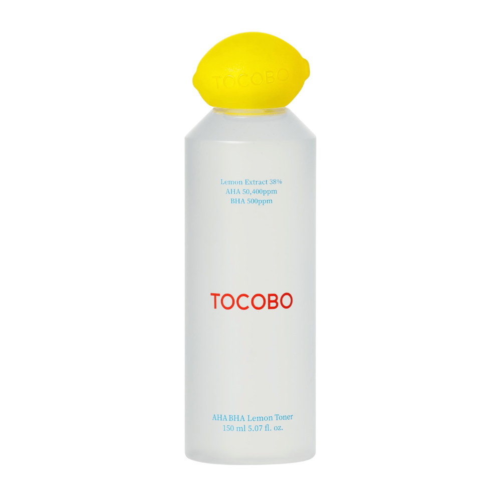 TOCOBO AHA BHA Lemon Toner in bottiglia trasparente con tappo a forma di limone giallo e logo rosso. Il testo sulla bottiglia indica 38% di estratto di limone, AHA 50 400 ppm e BHA 500 ppm.