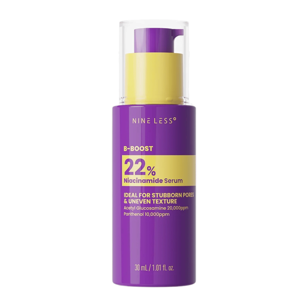 7. NINE LESS B-Boost 22% Niacinamide Serum 30 ml – flacone con pompa viola con 22% di niacinamide contro la grana della pelle irregolare