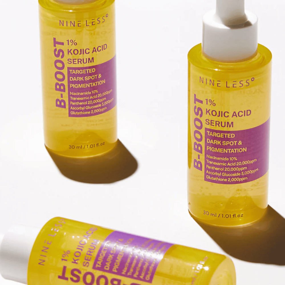B-Boost 1% Kojic Acid Serum in flaconi con pipetta, per macchie scure e pigmentazione.