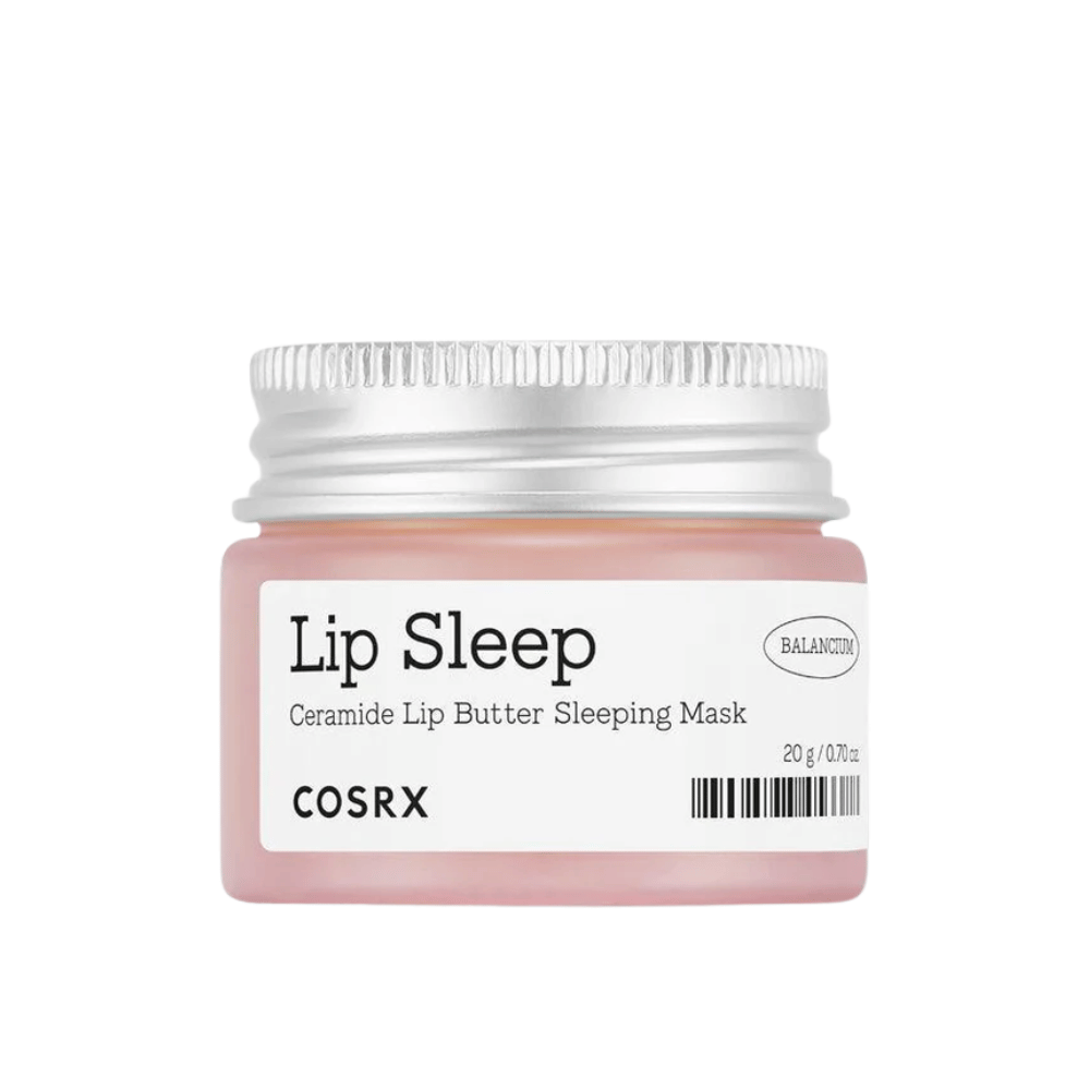 COSRX Lip Sleep Ceramide Lip Butter Sleeping Mask in un barattolo rosa con coperchio argento. Una maschera notturna nutriente e senza profumo per labbra morbide e idratate.