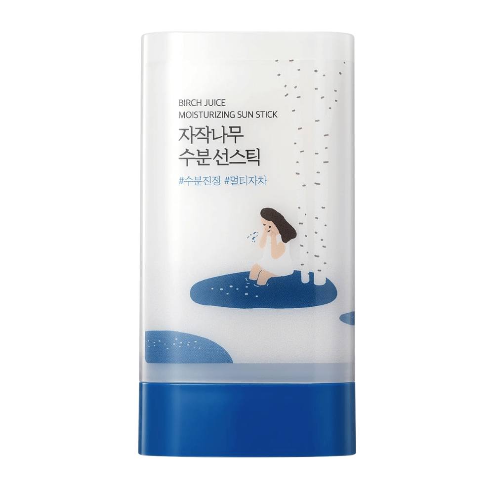 Primo piano di ROUND LAB Birch Juice Moisturizing Sun Stick con design e confezione in bianco e blu