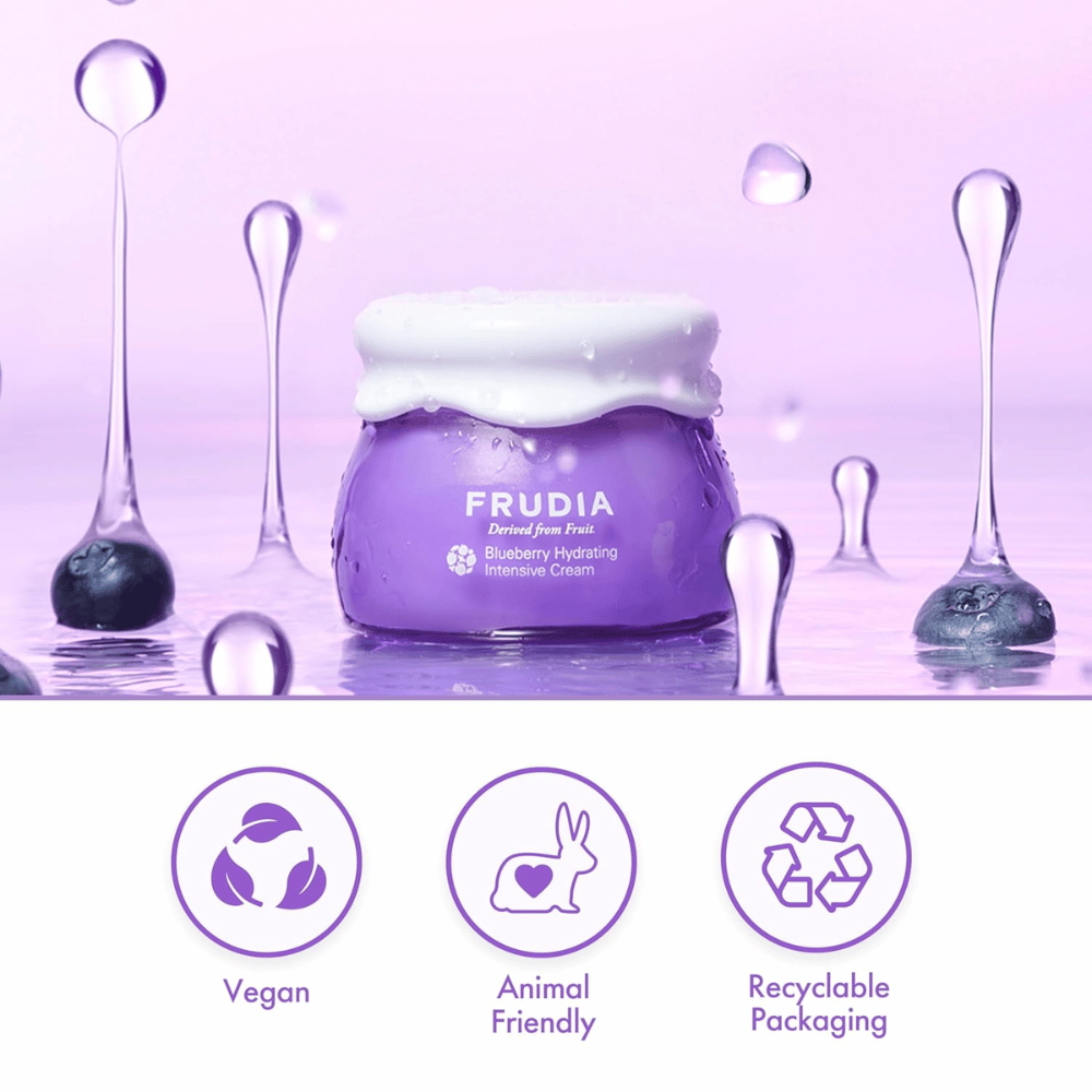 FRUDIA Blueberry Hydrating Intensive Cream in ambiente acquoso con formula vegana, proprietà cruelty-free e confezione riciclabile