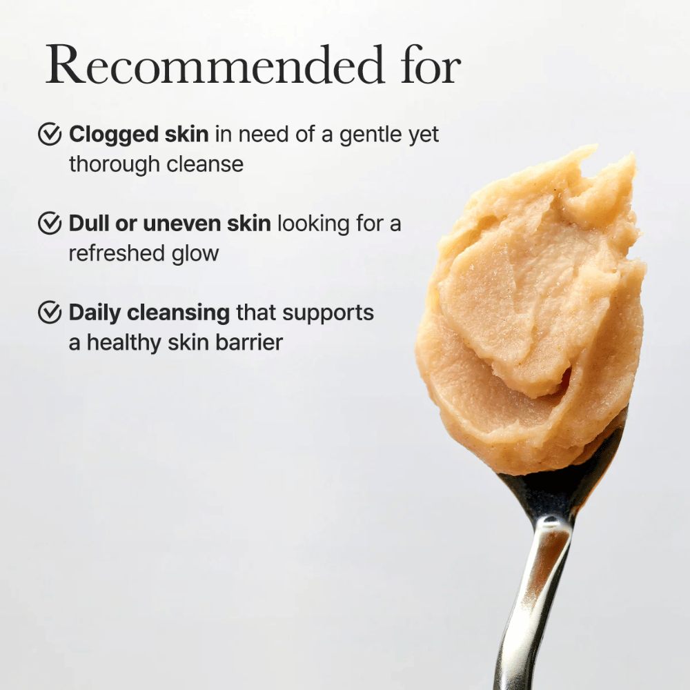Arencia Calendula Rice Mochi Cleanser è raccomandato per pelle ostruita, stanca o irregolare che necessita di una pulizia delicata ma efficace.