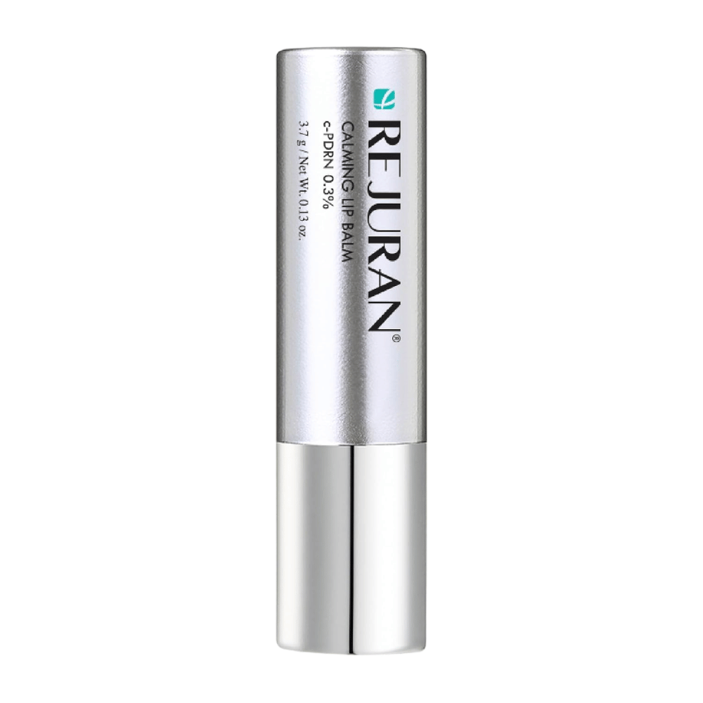 4. Rejuran Calming Lip Balm 3,7g – balsamo labbra idratante con C-PDRN su sfondo bianco