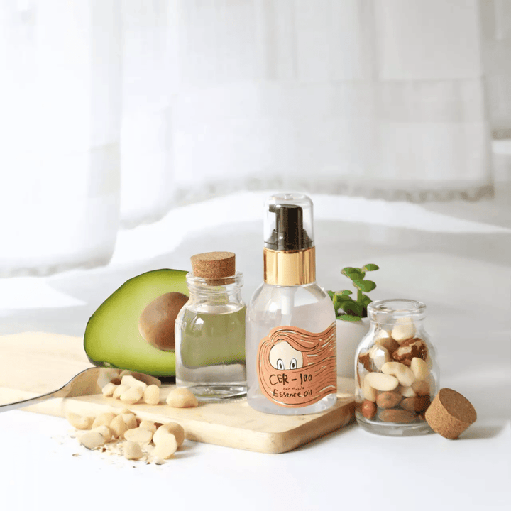 Elizavecca CER-100 Hair Muscle Essence Oil – olio per capelli coreano con avocado e oli naturali che aiuta a idratare, rafforzare e donare lucentezza ai capelli secchi e danneggiati.