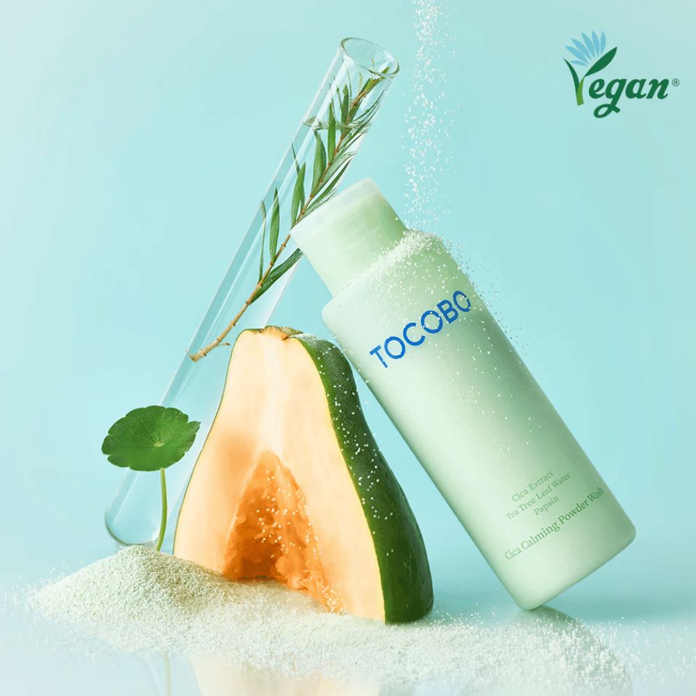 TOCOBO Cica Calming Powder Wash con melone ed estratti vegetali che offrono una delicata esfoliazione e idratazione.