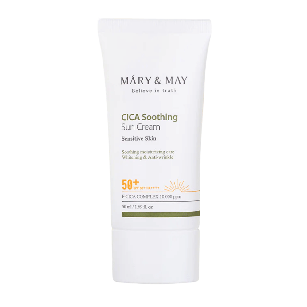 Immagine pulita del prodotto Mary&May CICA Soothing Sun Cream SPF50+ PA++++ su sfondo bianco. L'immagine mostra il design della confezione e mette in risalto l'elevato livello di protezione solare per l'uso quotidiano.