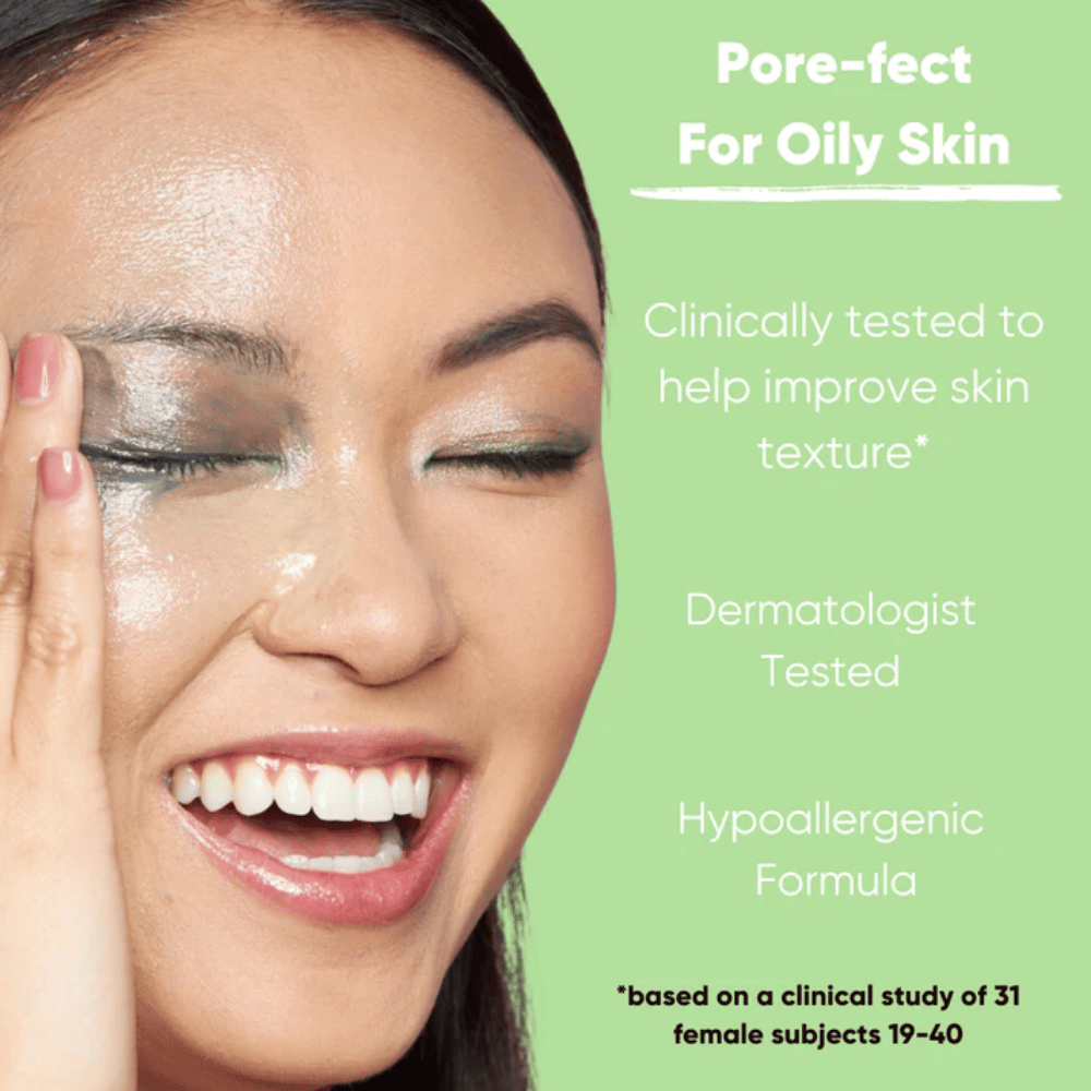 Modello con pelle fresca che mostra l'effetto di Clean It Zero Pore Clarifying Cleansing Balm, formula clinicamente testata e ipoallergenica che migliora la struttura della pelle ed è adatta per la pelle grassa.