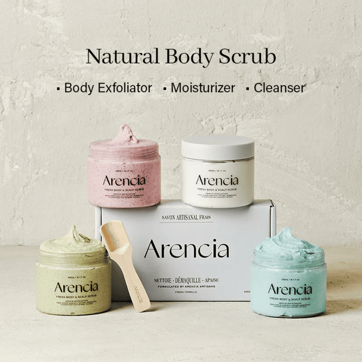 Arencia Fresh Cloud Body & Scalp Scrub in diverse varianti disposte insieme. Scrub vegano per il corpo e il cuoio capelluto che esfolia, idrata e pulisce la pelle.