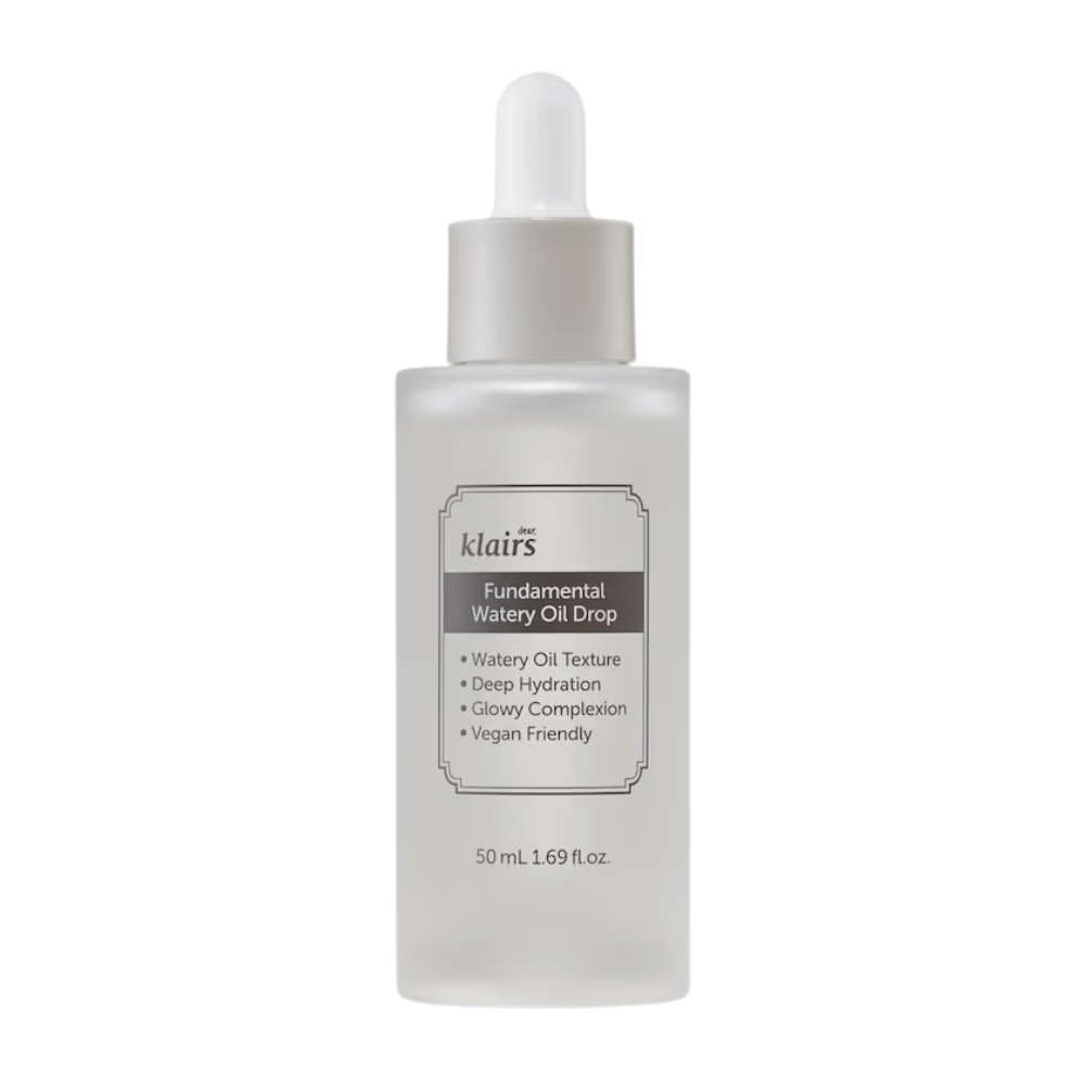 Flacone trasparente con pipetta contenente Klairs Fundamental Watery Oil Drop, 50 ml. L'etichetta descrive le caratteristiche del prodotto come idratazione profonda, effetto luminoso e formulazione vegana.