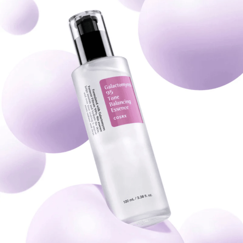 COSRX Galactomyces 95 Tone Balancing Essence in bottiglia trasparente con etichetta viola. L'essenza dona luminosità, bilancia il tono della pelle e migliora la struttura della pelle.