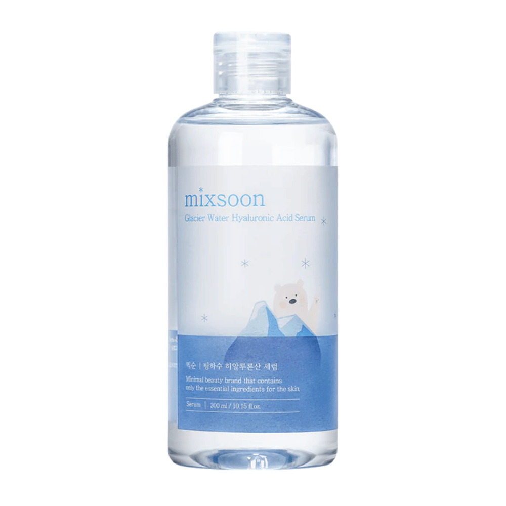 Mixsoon Glacier Water Hyaluronic Acid Serum in una bottiglia trasparente con etichetta blu e motivo di orso polare, vista di fronte su sfondo bianco.