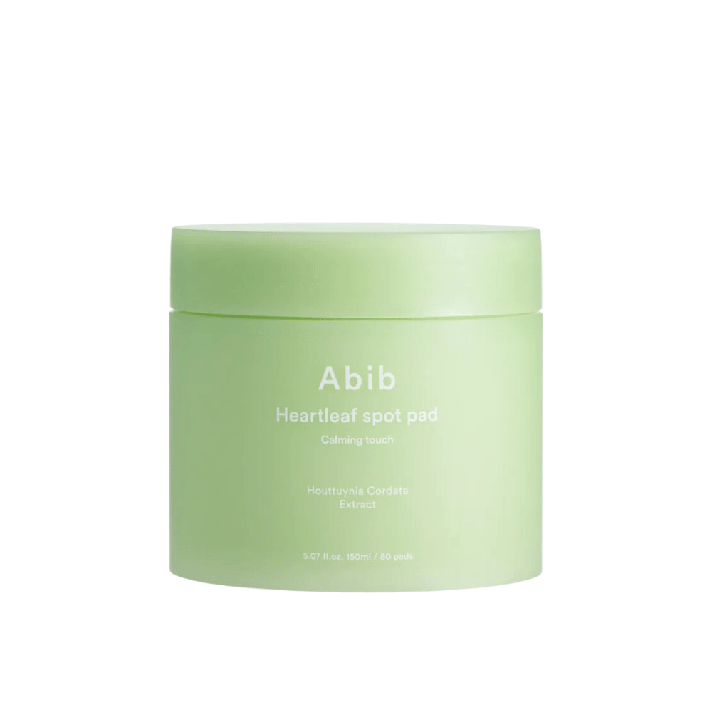 Barattolo con Abib Heartleaf Spot Pad Calming Touch, dischetti lenitivi per la cura della pelle con estratto di Houttuynia Cordata.