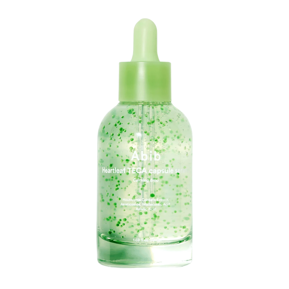 Immagine pulita del prodotto di Abib Heartleaf TECA Capsule Serum con capsule verdi visibili nel flacone e focus sul design lenitivo del siero.