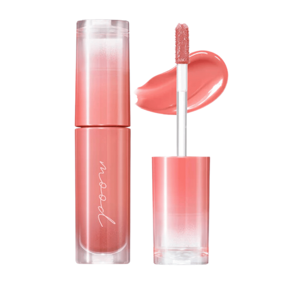 Ink Mood Glowy Tint è un lucidalabbra con una formula leggera e lucida che dona un colore naturale e lucentezza alle labbra. Perfetto per creare un look fresco e radioso.