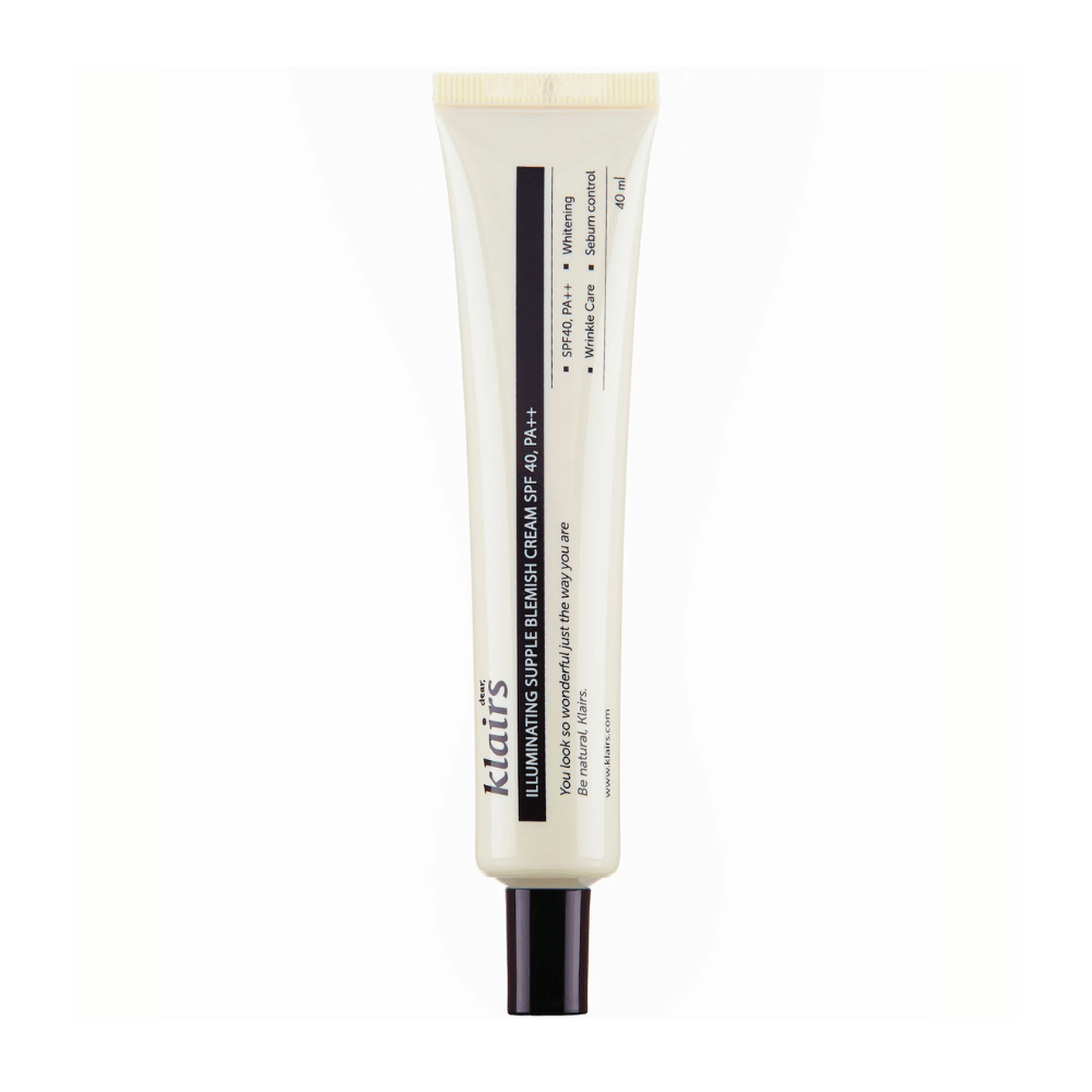 Un tubo di Klairs Illuminating Supple Blemish Cream SPF40 PA++, una crema colorata, su uno sfondo bianco.