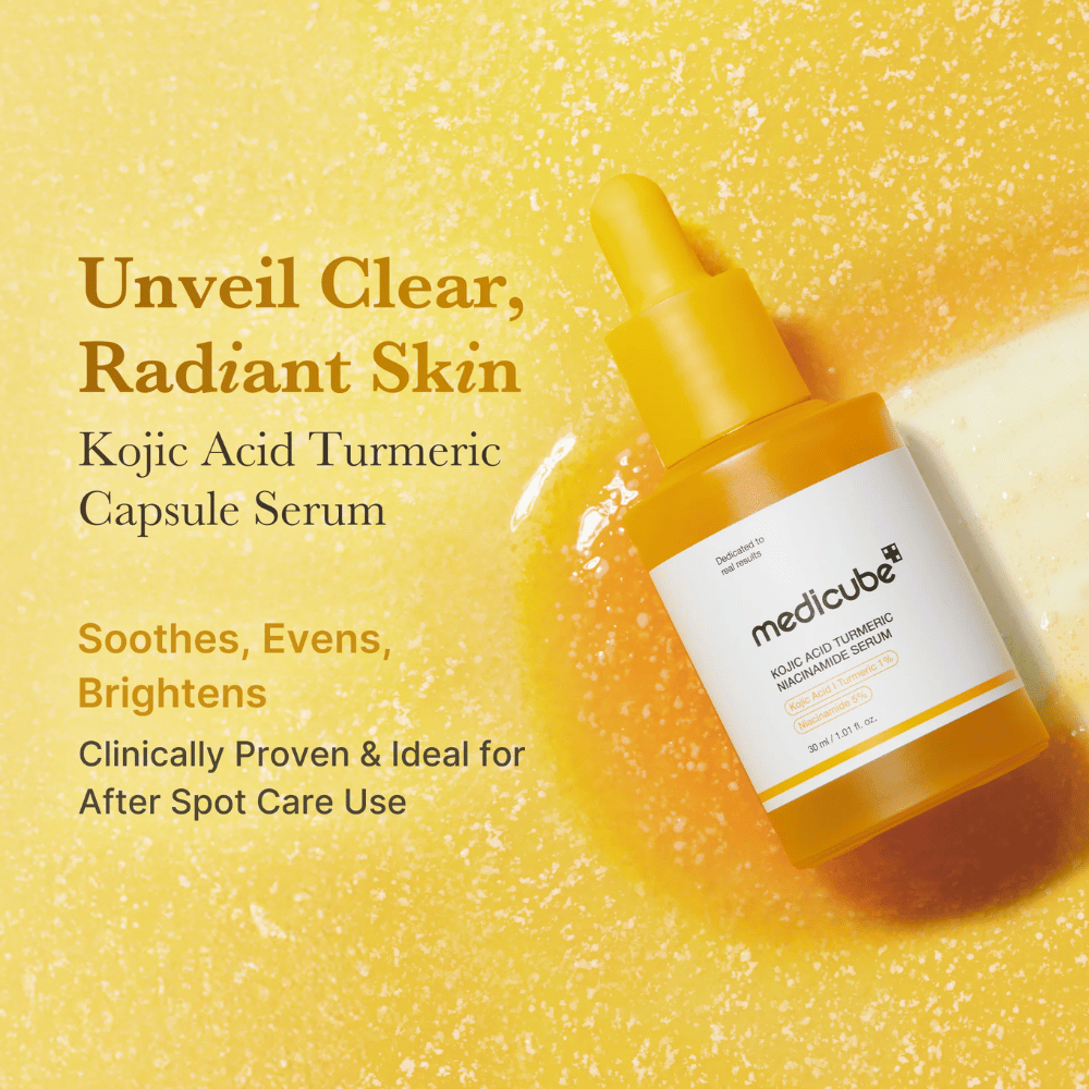Immagine promozionale di Medicube Kojic Acid Turmeric Niacinamide Serum con una forte palette di gialli che mette in risalto glow, luminosità e proprietà migliorative per la pelle. L’attenzione è rivolta a lenire la pelle, uniformare il tono cutaneo e donare un aspetto più chiaro dopo la cura post-acne.