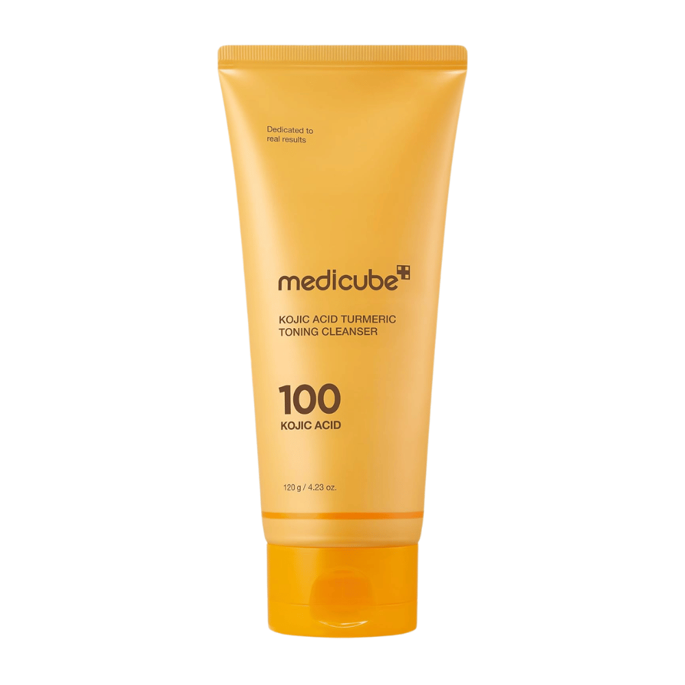 Medicube Kojic Acid Turmeric Toning Cleanser 120 g, detergente viso con acido cogico e curcuma in un tubetto giallo su sfondo bianco.
