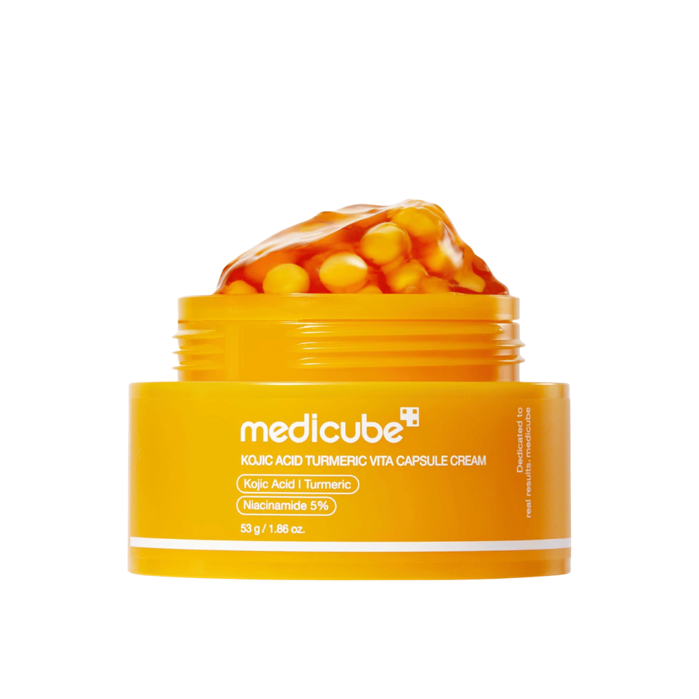 5. Medicube Kojic Acid Turmeric Vita Capsule Cream 53 g – barattolo giallo con crema gel e capsule su sfondo bianco