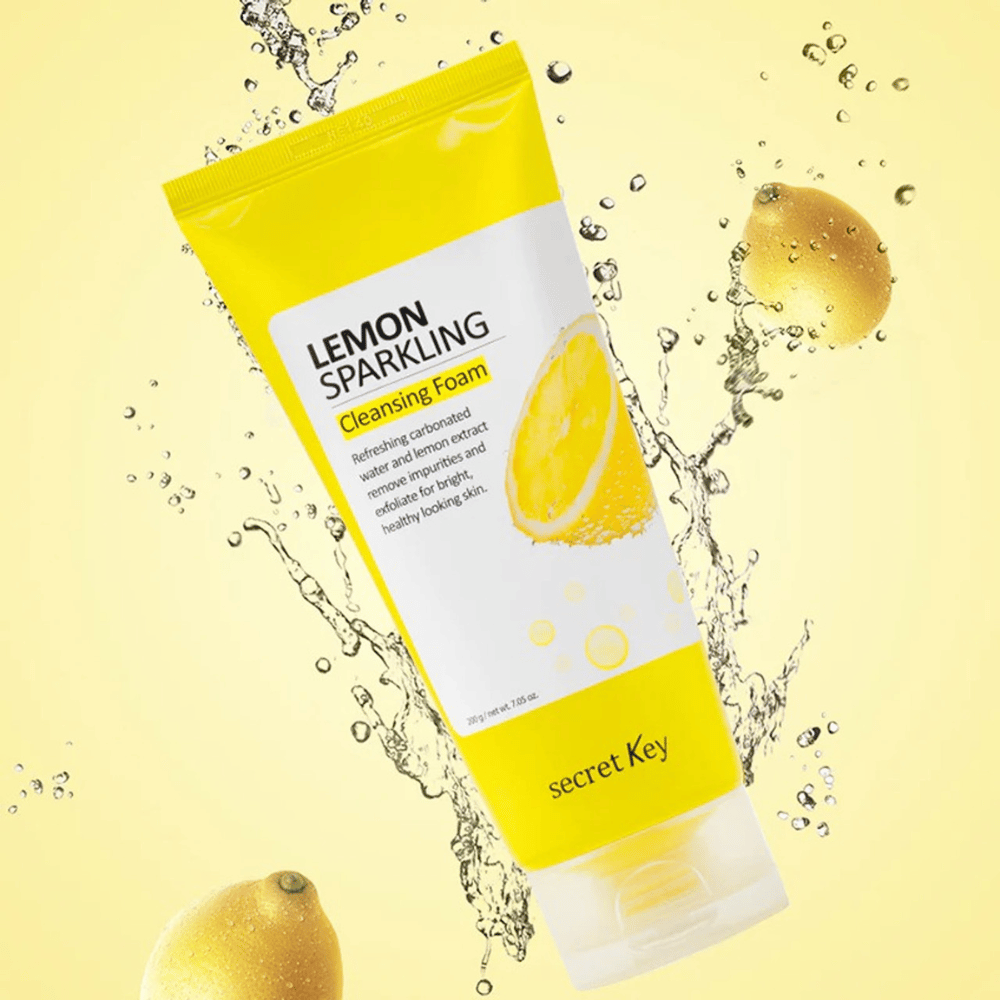 Lemon Sparkling Cleansing Foam da Secret Key – detergente schiumogeno rinfrescante con estratto di limone che rimuove le impurità e dona una pelle più luminosa.