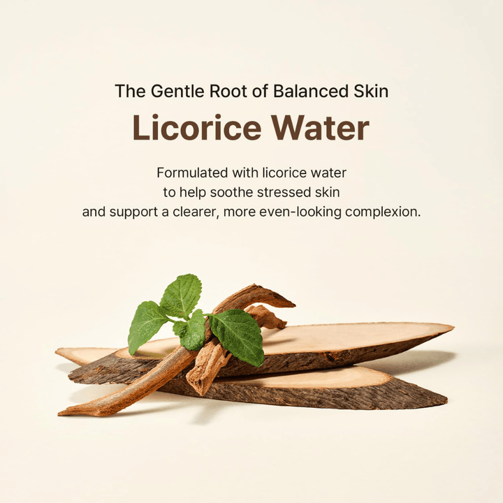 Radice di liquirizia e foglie verdi illustrano l’ingrediente principale di Acwell Licorice pH Balancing Essence Mist. L’acqua di liquirizia aiuta a lenire la pelle stressata e a contribuire a un incarnato più uniforme.