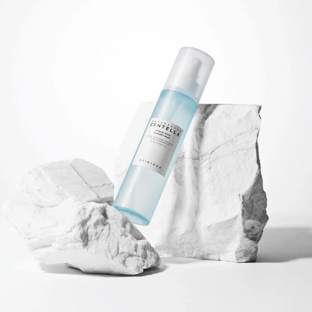 SKIN1004 Madagascar Centella Hyalu-Cica Cloudy Mist – nebbia viso lenitiva e idratante per pelle sensibile con centella del Madagascar