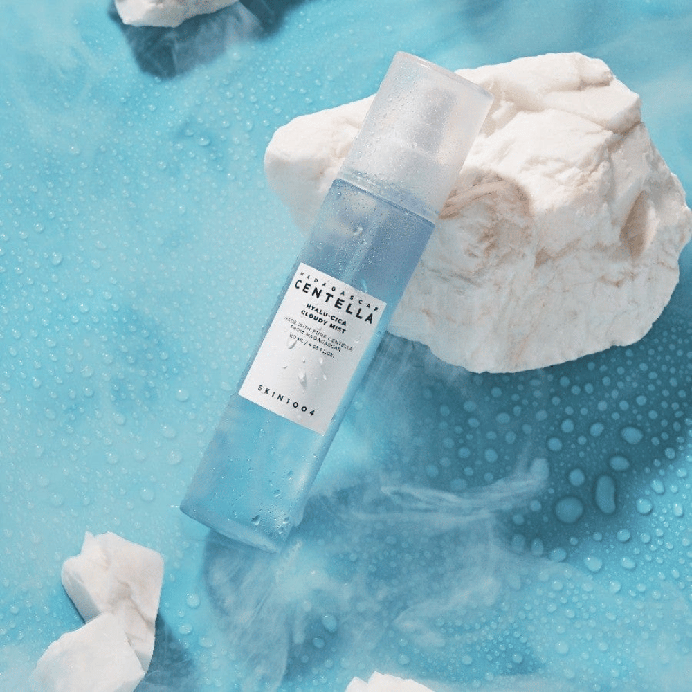 SKIN1004 Madagascar Centella Hyalu-Cica Cloudy Mist 120 ml – mist viso idratante con centella asiatica e acido ialuronico in ambiente umido