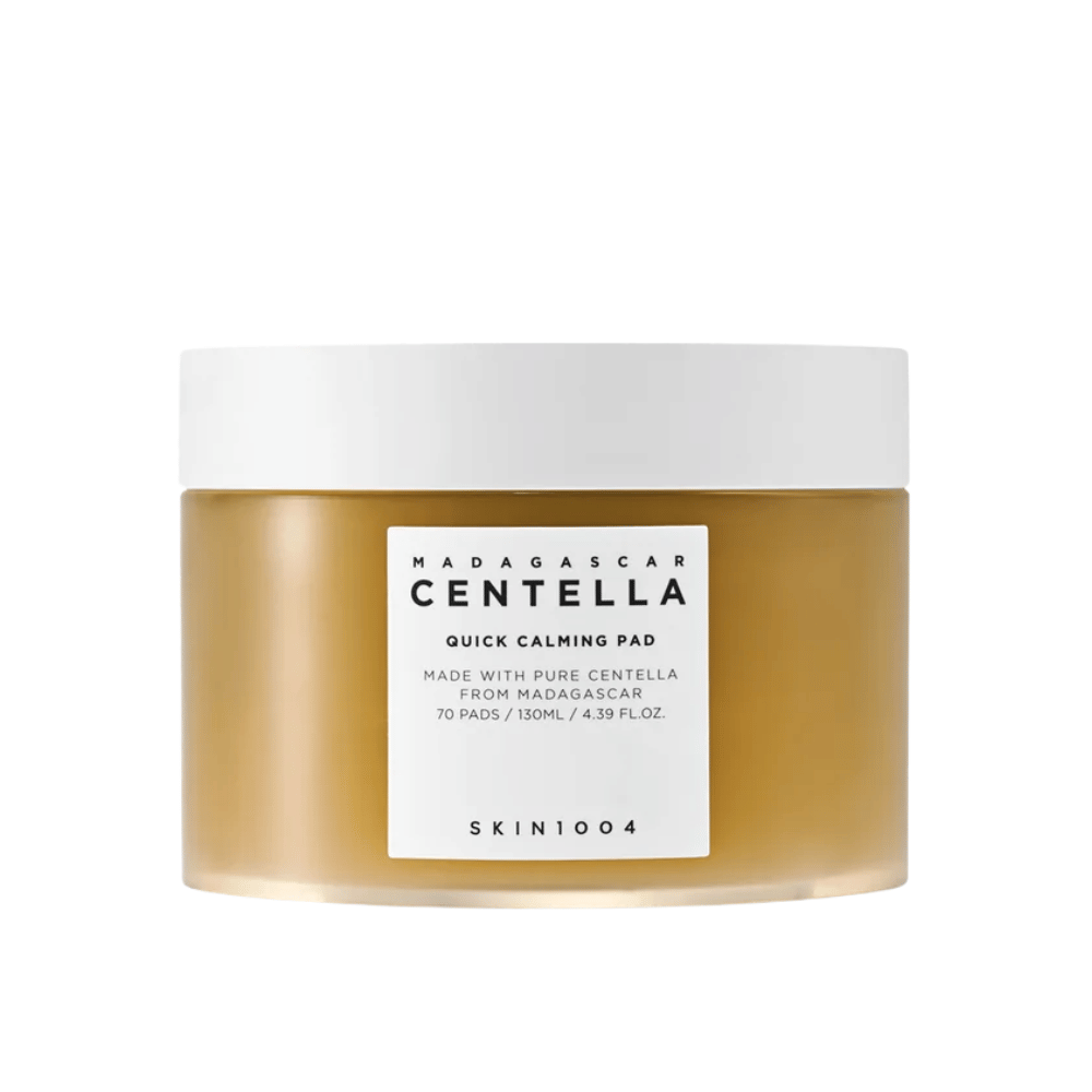 SKIN1004 Madagascar Centella Quick Calming Pad – barattolo di plastica marrone con coperchio bianco ed etichetta bianca, contiene 70 dischetti (130 ml).