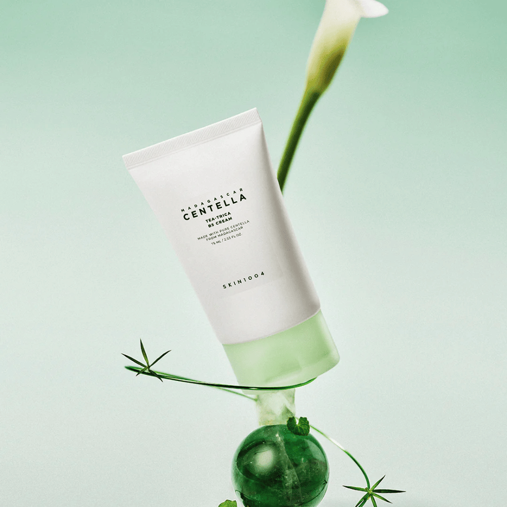 Crema viso per pelle problematica con complesso Tea-Trica che aiuta a ridurre i brufoli e a ristabilire l’equilibrio della pelle