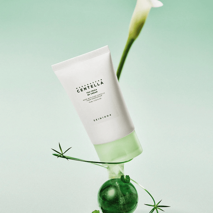 Crema viso per pelle problematica con complesso Tea-Trica che aiuta a ridurre i brufoli e a ristabilire l’equilibrio della pelle