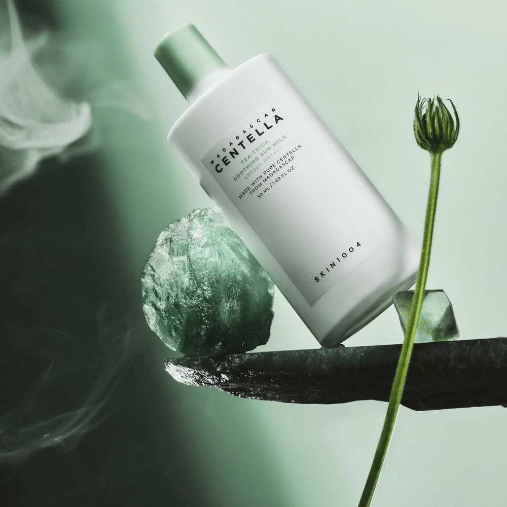 SKIN1004 Madagascar Centella Tea-Trica Soothing Sun Milk SPF50+ PA++++ con Centella Asiatica per pelli sensibili