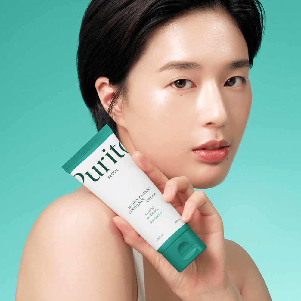 Purito Mighty Bamboo Panthenol Cream è una crema idratante ricca di nutrienti che contiene estratto di bambù e pantenolo per rafforzare la barriera cutanea e lenire la pelle sensibile. Idrata in profondità, riduce i rossori e lascia la pelle morbida e bilanciata. Perfetta per l'uso quotidiano.