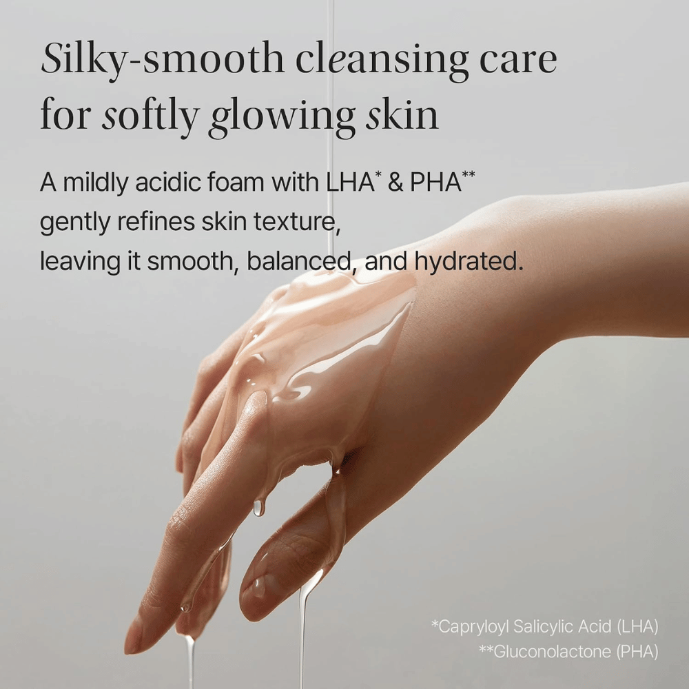 Objet by KUNDAL Moist Gleam Body Wash con LHA e PHA che esfoliano delicatamente e aiutano la pelle a sentirsi morbida e idratata.