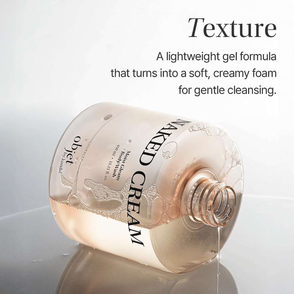 Objet by KUNDAL Moist Gleam Body Wash – texture in gel leggera che si trasforma in una schiuma morbida e cremosa durante la detersione.