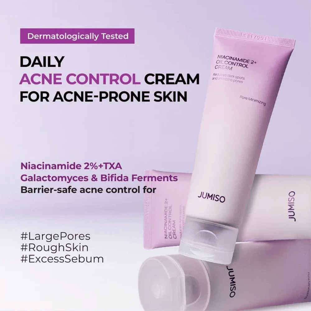 Immagine promozionale di JUMISO Niacinamide 2+ Oil Control Cream con focus sulla cura quotidiana della pelle a tendenza acneica. Il testo descrive ingredienti come niacinamide, acido tranexamico, galactomyces e fermento bifida che aiutano a controllare il sebo e a rafforzare la barriera cutanea.