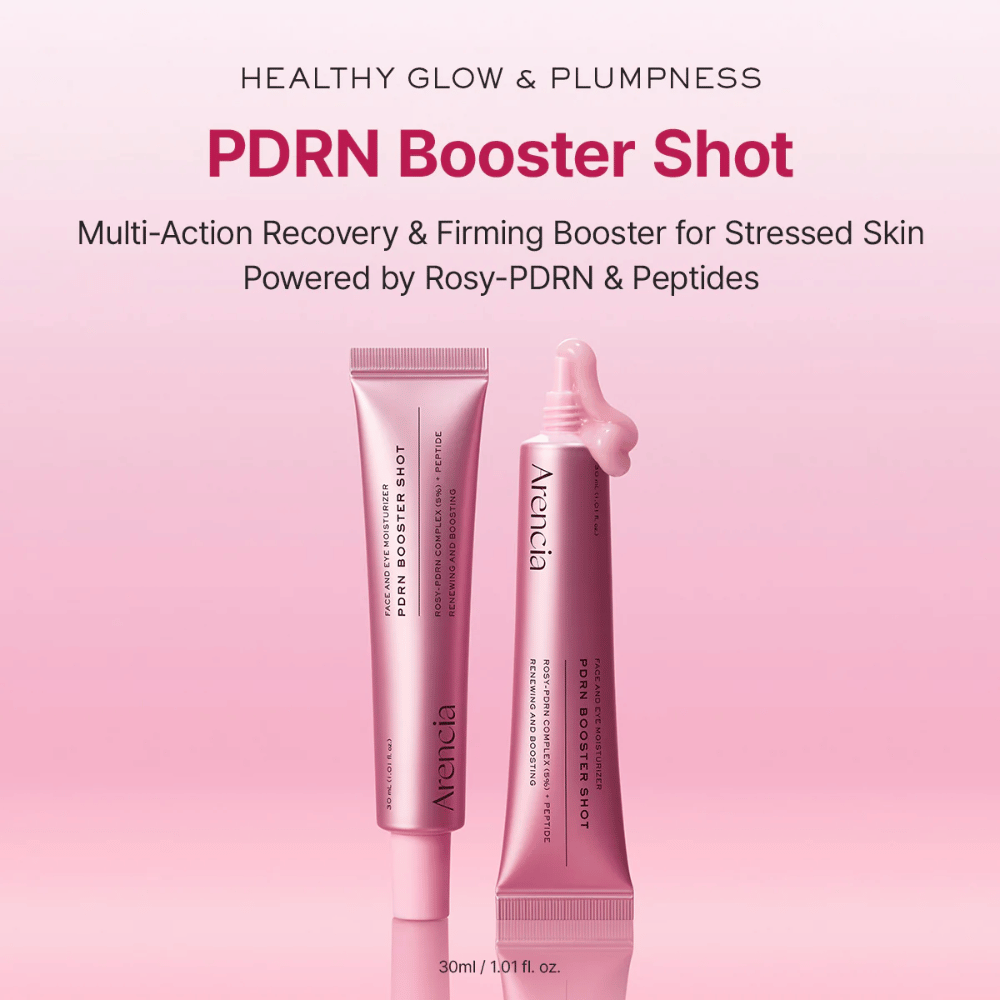 Immagine del prodotto Arencia PDRN Booster Shot in un design a tubo rosa insieme all'applicatore aperto. L'attenzione è rivolta a glow, pelle più rimpolpata e skincare rigenerante con PDRN e peptidi.