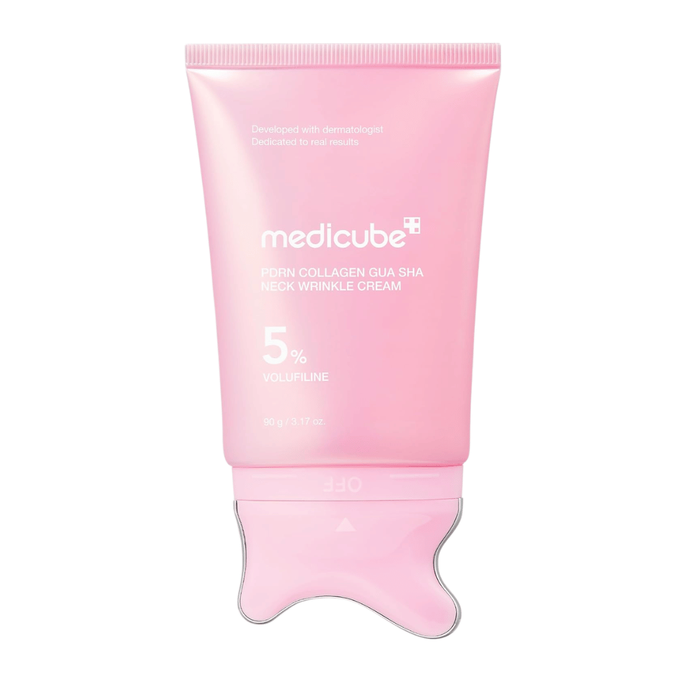 6. Medicube PDRN Collagen Gua Sha Neck Wrinkle Cream 90 g – tubo rosa con applicatore gua sha integrato su sfondo bianco