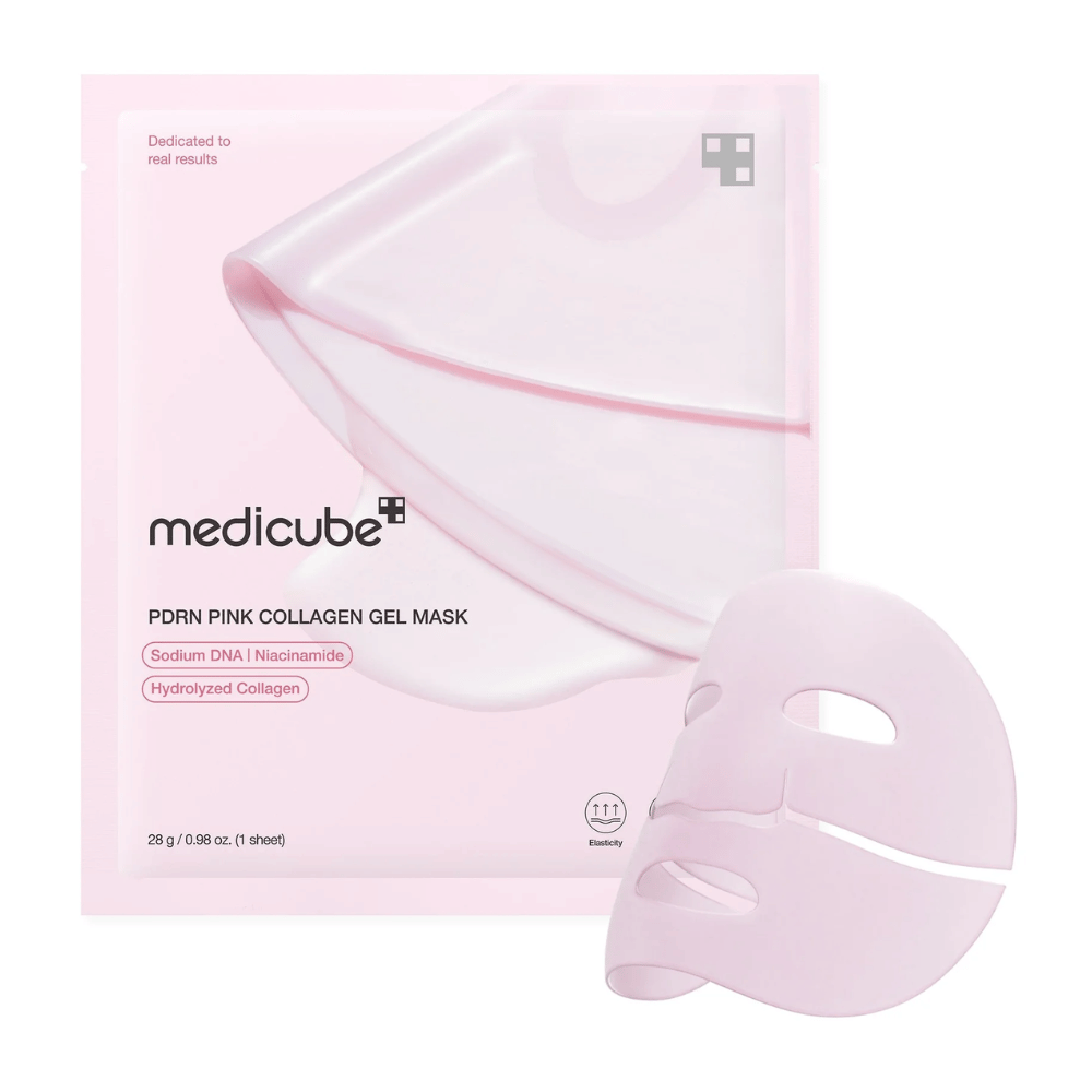 Una confezione rosa chiaro di medicube PDRN Pink Collagen Gel Mask con una maschera gel trasparente accanto. Contiene ingredienti come Sodium DNA, Niacinamide e Hydrolyzed Collagen per elasticità e idratazione.
