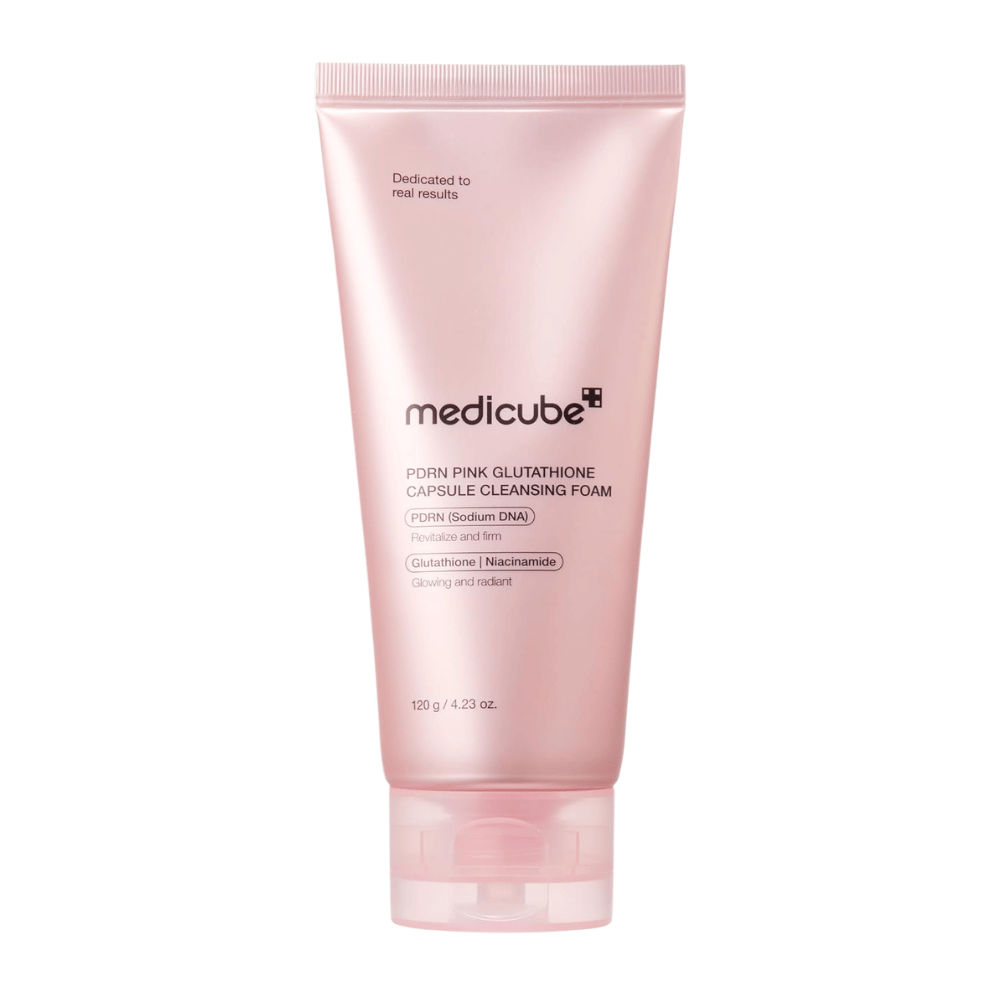 Medicube PDRN Pink Glutathione Capsule Cleansing Foam schiuma detergente da 120 g con PDRN, glutatione e niacinamide per una pelle luminosa