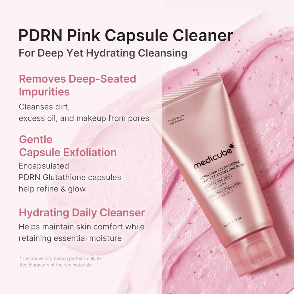 Medicube PDRN Pink Glutathione Capsule Cleansing Foam che rimuove sporco, sebo e trucco idratando al contempo la pelle