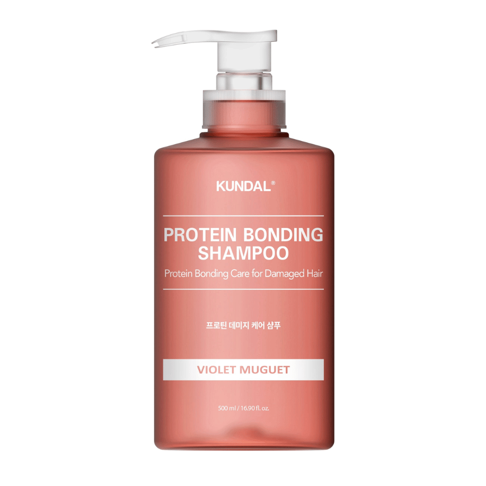 KUNDAL Protein Bonding Shampoo Violet Muguet 500 ml in un flacone con pompa su sfondo bianco.