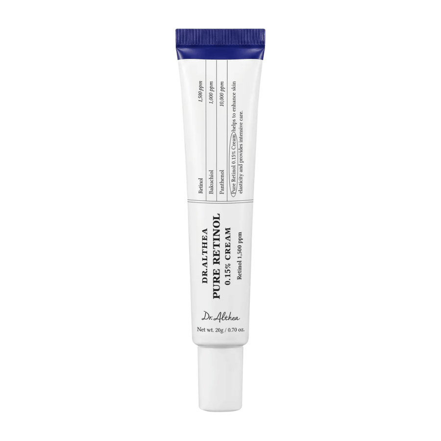 Immagine del prodotto scontornata di Dr. Althea Pure Retinol 0.15% Cream su sfondo bianco. Il design minimalista del tubo mette in risalto l’aspetto pulito e clinico del prodotto, mentre la concentrazione di retinolo è chiaramente comunicata sulla confezione.