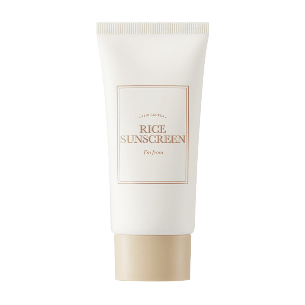 Tubo con "I'm from" Rice Sunscreen SPF50+ PA++++, crema solare con estratto di riso.