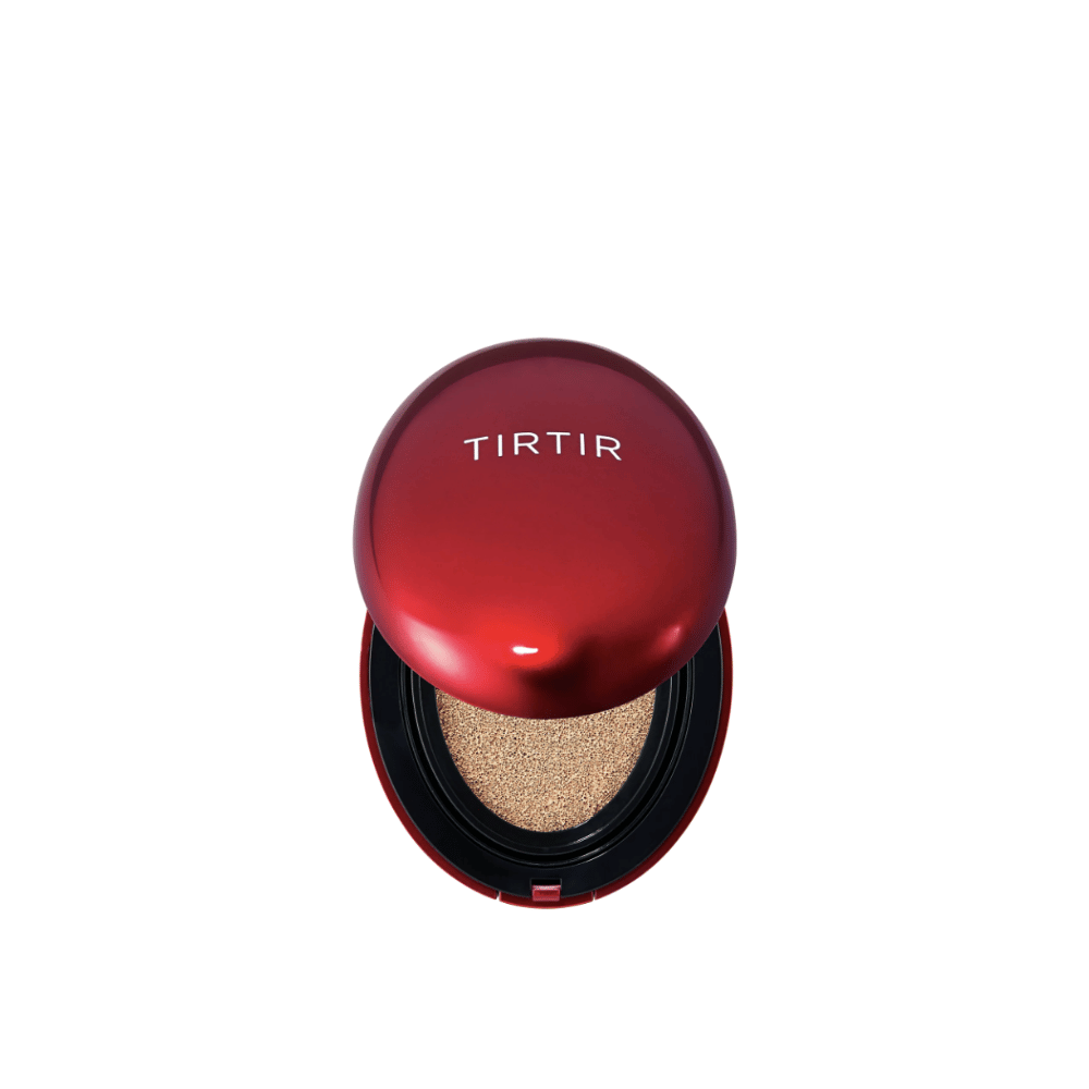 Questa è un'immagine di TIRTIRs Mask Fit Red Cushion. Un elegante e raffinato cushion foundation che offre una copertura uniforme e una finitura radiosa.