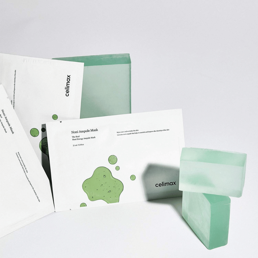 The Real Noni Energy Ampoule Mask da Celimax offre un trattamento efficace e idratante per la pelle. Con la sua formula unica, aiuta a migliorare la struttura della pelle e a donare luminosità. Il colore verde delle maschere e il design fresco trasmettono una sensazione di naturalezza e purezza.