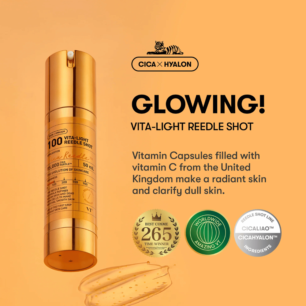 Bottiglia dorata VT Cica Hyalon Vita-Light Reedle Shot 100hL, 50 ml, con pompa e capsule di vitamina C sullo sfondo, oltre al testo sui benefici di luminosità e chiarezza del prodotto.