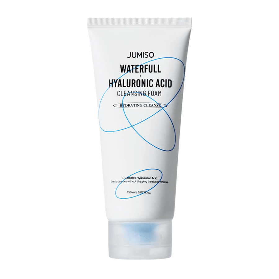 Jumiso Waterfull Hyaluronic Acid Cleansing Foam presentato su sfondo bianco. detergente viso idratante con acido ialuronico che deterge delicatamente la pelle senza alterare il naturale equilibrio di idratazione della pelle.