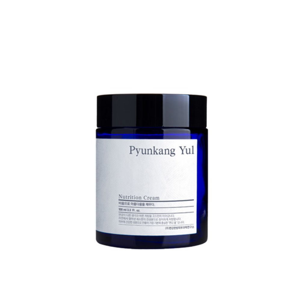 Un barattolo Pyunkang Yul Nutrition Cream 100ml su sfondo bianco.